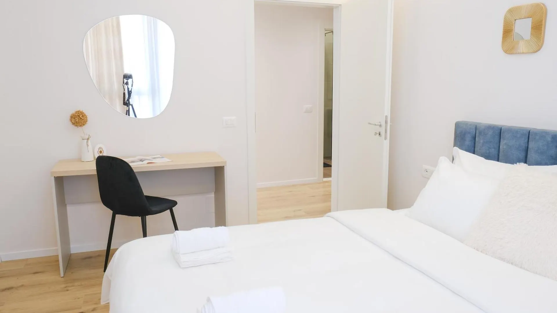 Lindi'S Apartment 4/7 地拉那